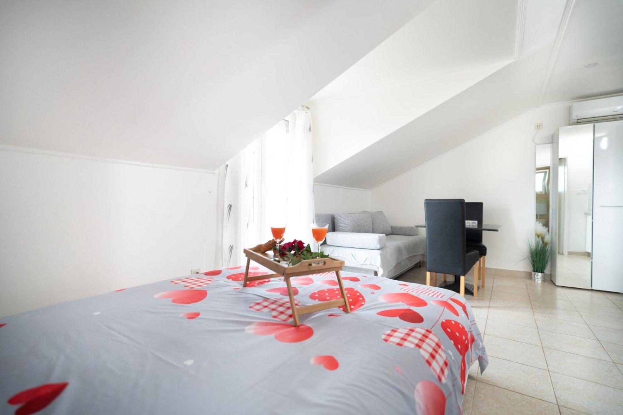Apartments Milic Gornji Karin Exterior foto