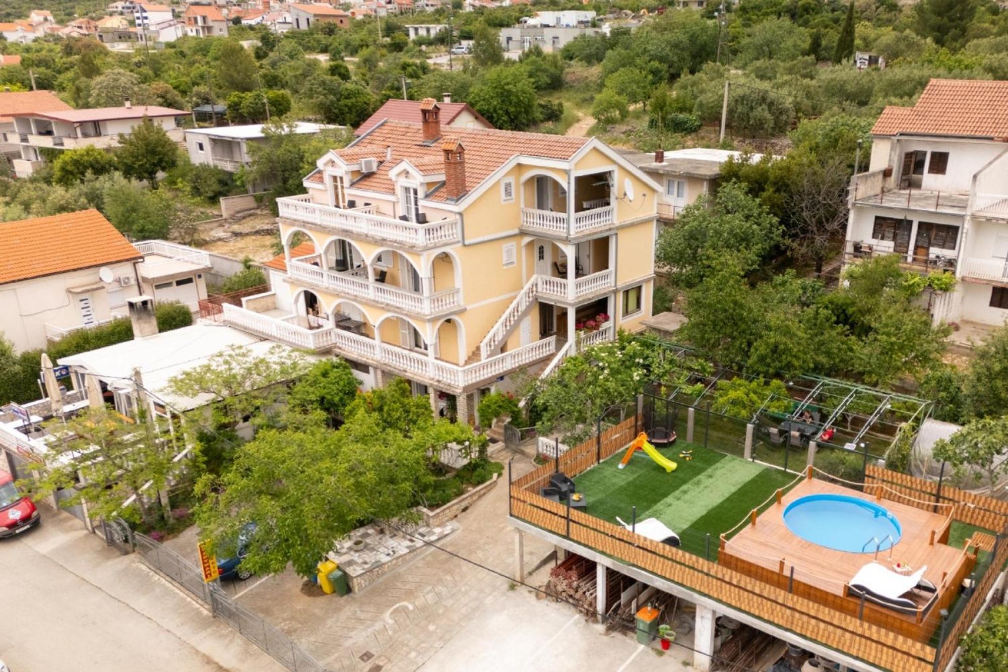 Apartments Milic Gornji Karin Exterior foto