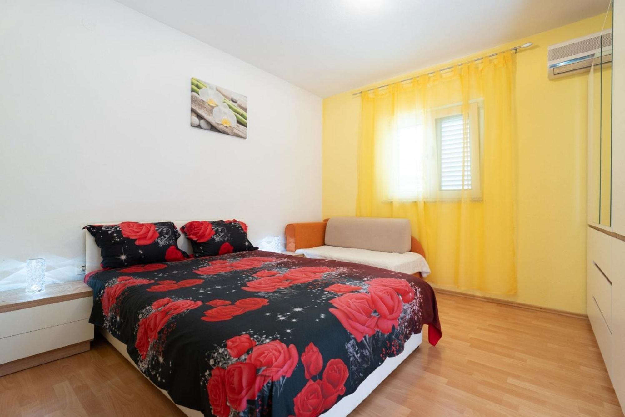 Apartments Milic Gornji Karin Exterior foto